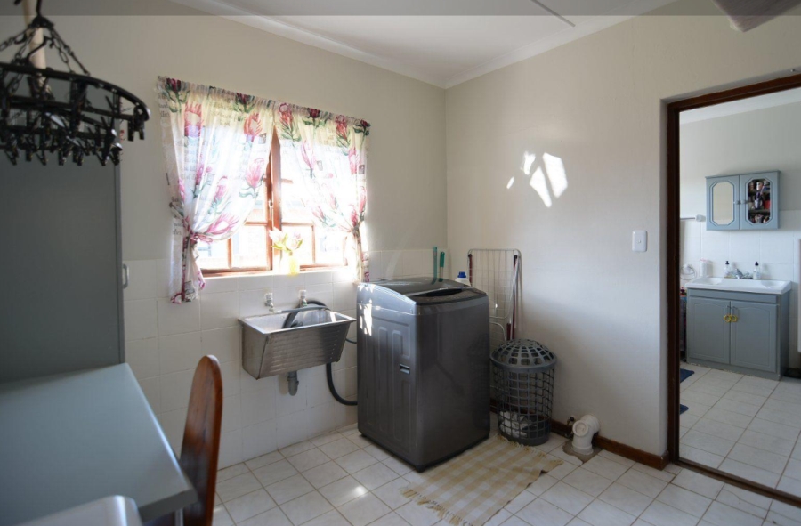 3 Bedroom Property for Sale in Stilbaai Wes Western Cape
